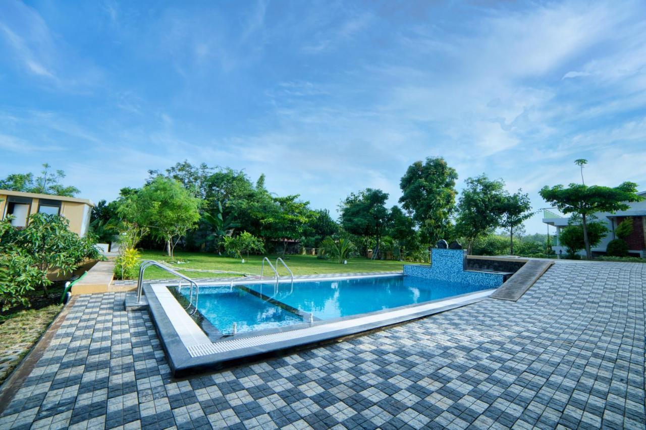 เกรป เคาน์ตี้ อีโค รีสอร์ต Hotel นาสิก ภายนอก รูปภาพ